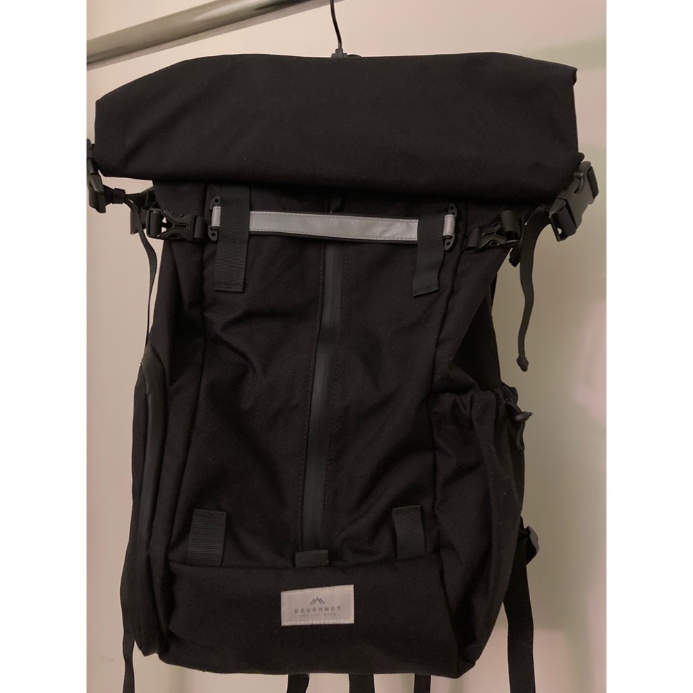 Doughnut Backpack “Travel HK Special 45L”